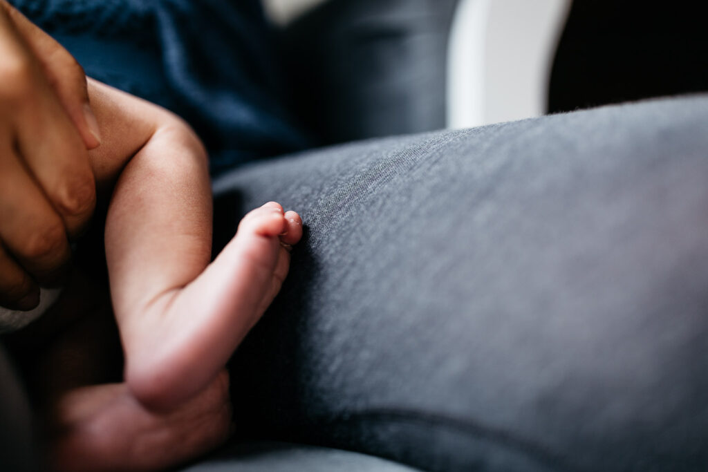 baby toes newborn home session sf bay area