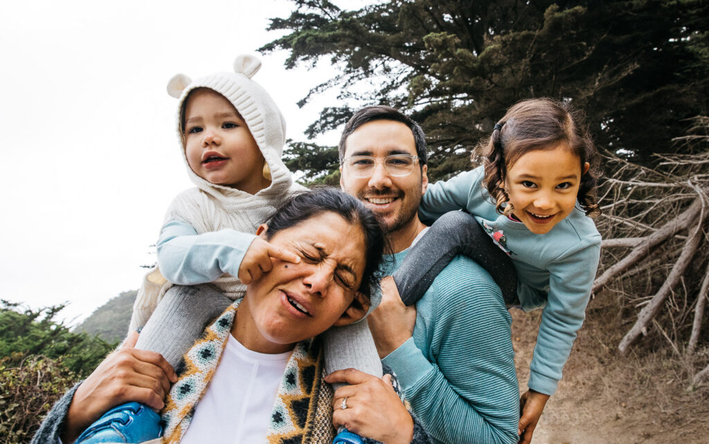 san-francisco-bay-area-family-photographer-carmen-dunham-photography-and-filmsIMG_7752-2-Edit fun family goofing around laughing at lands end san francisco