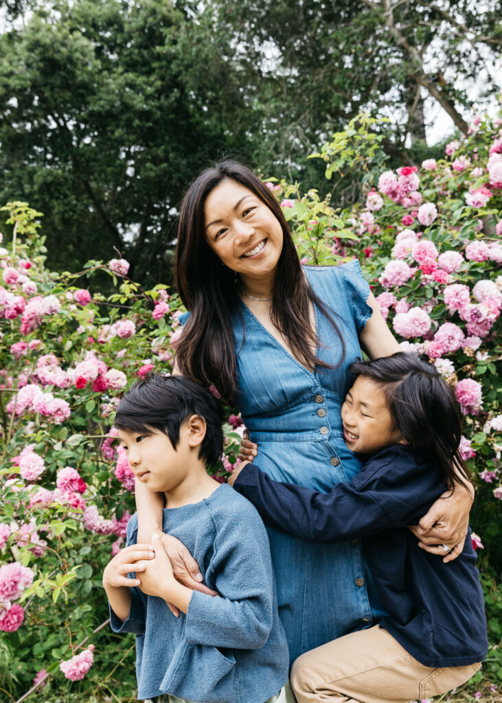 IMG_3625-Oakland-Morcom-Rose-Garden-Carmen-Dunham-Photography Mom holding young sons at the Oakland Rose Garden.